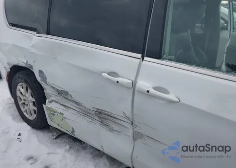 2020 Chrysler Voyager Lxi из США, поврежденный, VIN 2C4RC1DG9LR148637